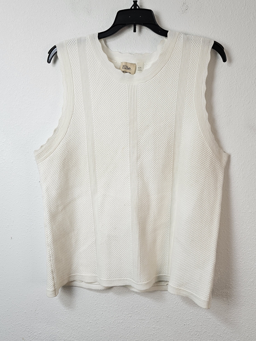 Elie. Elie Tahari Sleeveless Knit Tank Top - Cream Size XL